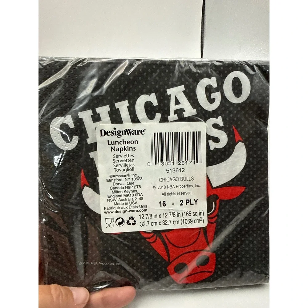 Chicago Bulls NBA Party Supplies Set 35 Paper Plates and 32 Luncheon Napkins